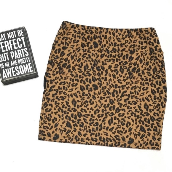 XhilAration • Animal Print Mini - Picture 3 of 3